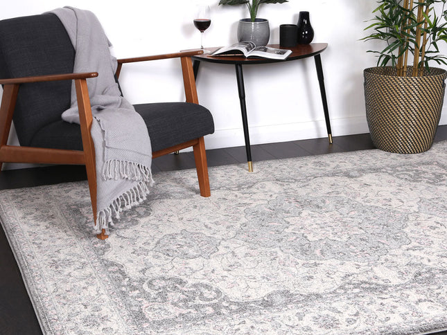 Delicate Traditional Grey Rug