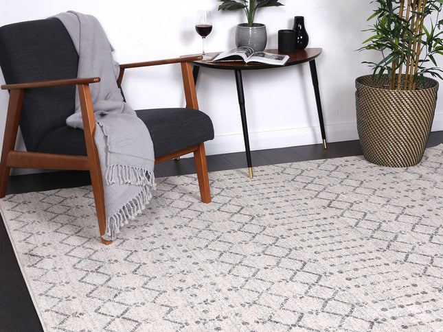 Delicate Geomtric Ivory and Grey