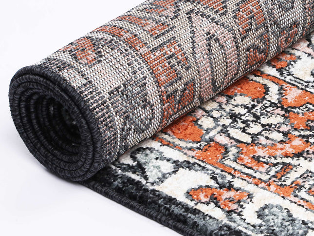 Estate Leoplda Traditional Black Rug