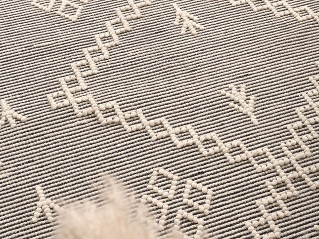 Goa Aztec Wool Blend Cream Rug (No Tassel)