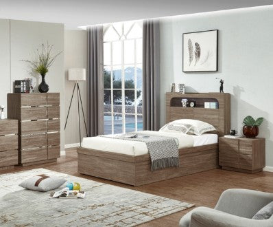 Hannah 4 Pce Queen Tallboy Suite - Light Oak