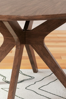 Lyncott Round Dining Table