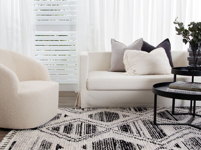 Mansour Diamond Black & White Geometric Rug