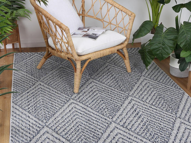 Vanuatu Naka Charcoal Geometric Flatweave Rug