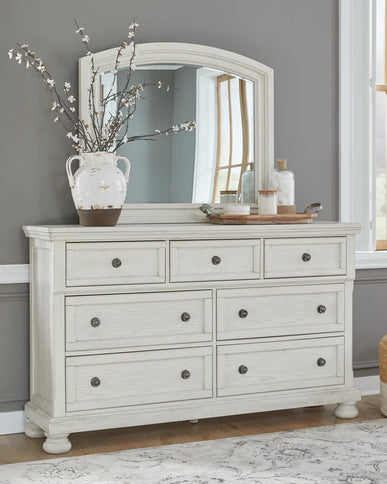 Robbinsdale 5pce King Dresser Mirror Suite